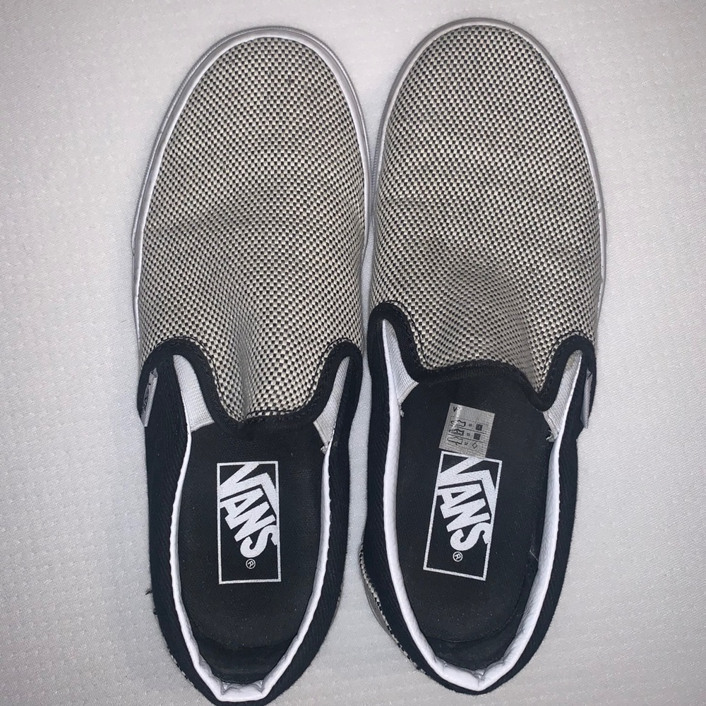 Vans - Picture 2 of 4